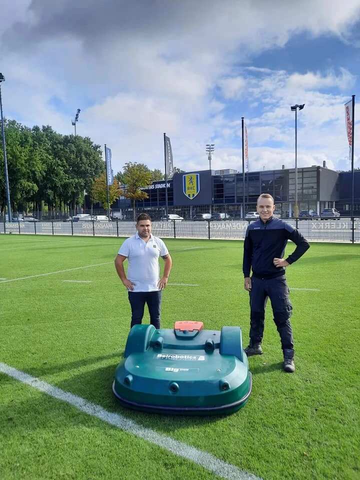 RKC Waalwijk is de BVO die gebruik van een professionele - Vos Capelle