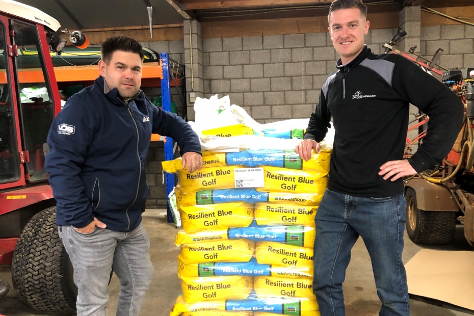 Kale plekken op fairways verleden tijd bij Best Golf